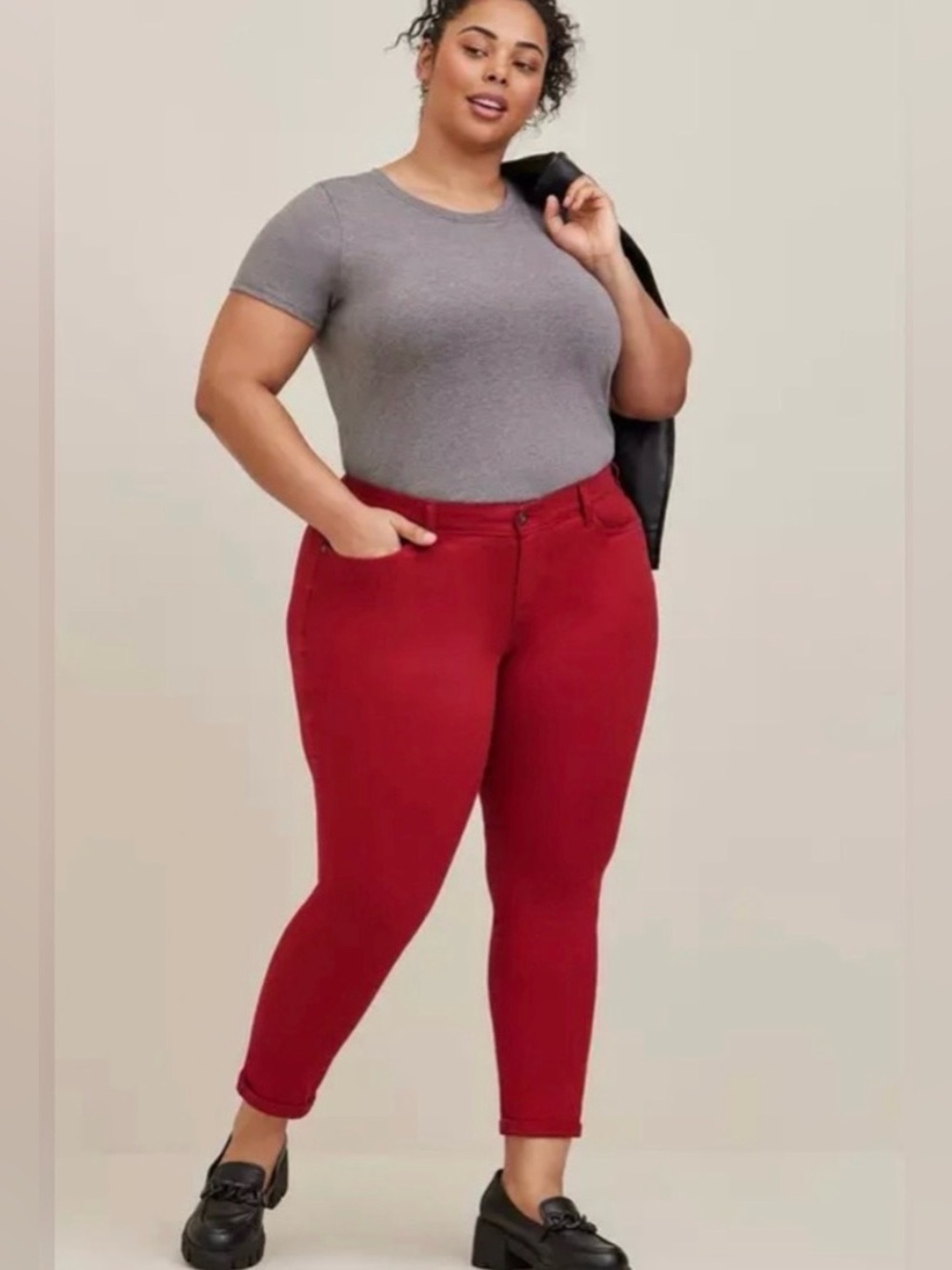 Torrid Boyfriend Straight Mid-Rise Jeans Size 26S Red New